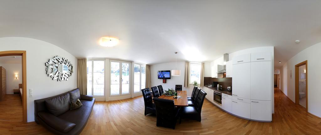 Apart Mountain Lodge Mayrhofen Rom bilde