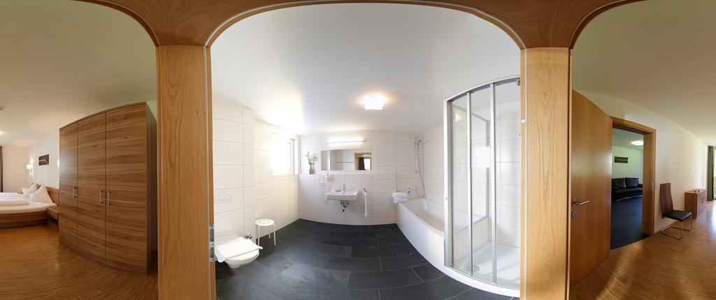 Apart Mountain Lodge Mayrhofen Rom bilde