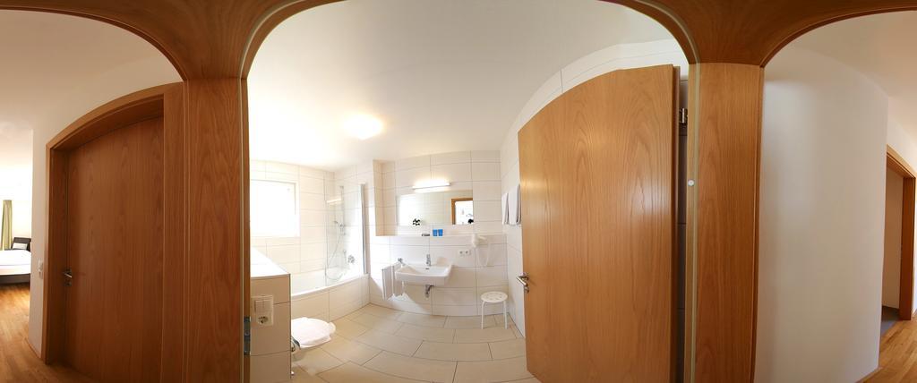 Apart Mountain Lodge Mayrhofen Rom bilde