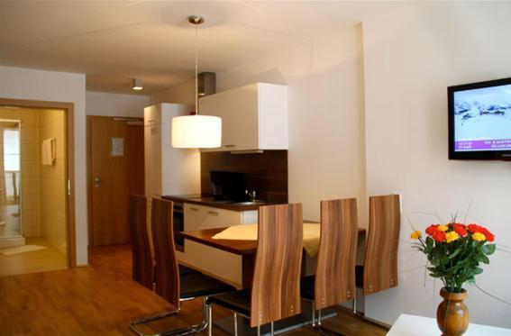 Apart Mountain Lodge Mayrhofen Rom bilde